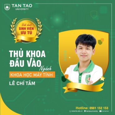 Em Lê Chí Tâm được vinh danh là Thủ khoa đầu vào của Khoa Công nghệ Thông tin khoá 2023